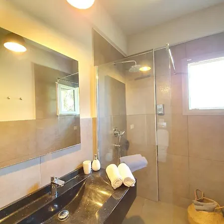 Albatross Вилла Сивота